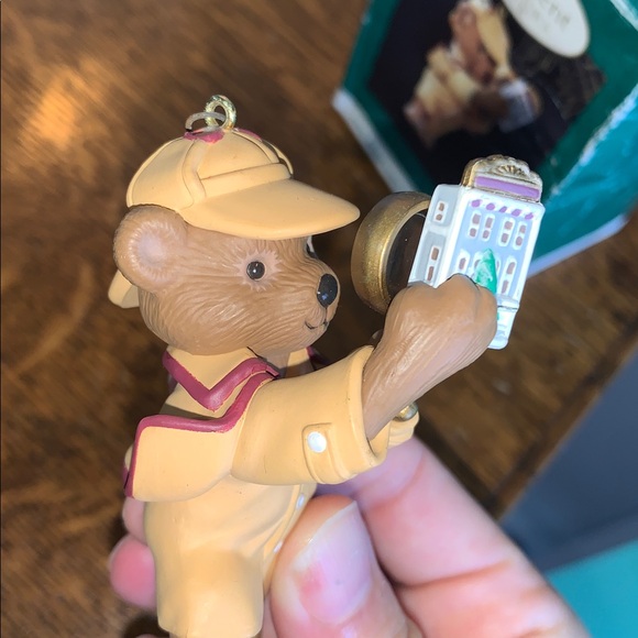 1994 Hallmark Keepsake Ornament - Collector's Club "Holiday Pursuit" - Picture 7 of 9